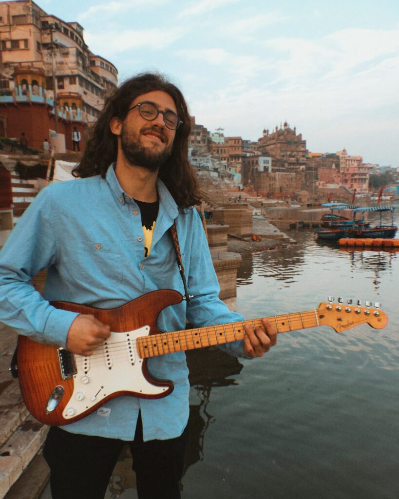 What Borja Found Out About India by Playing Blues On The Streets 23 4 1 What Borja Found Out About India by Playing Blues On The Streets