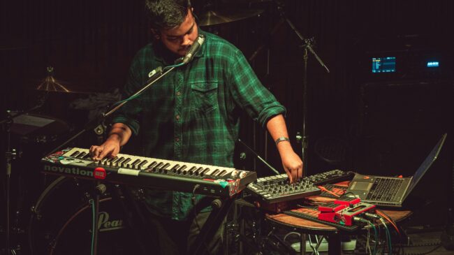 Dreamhour Battles Bed Bugs, Neighbours And A Dying Computer To Release New Album 'Propstvr'