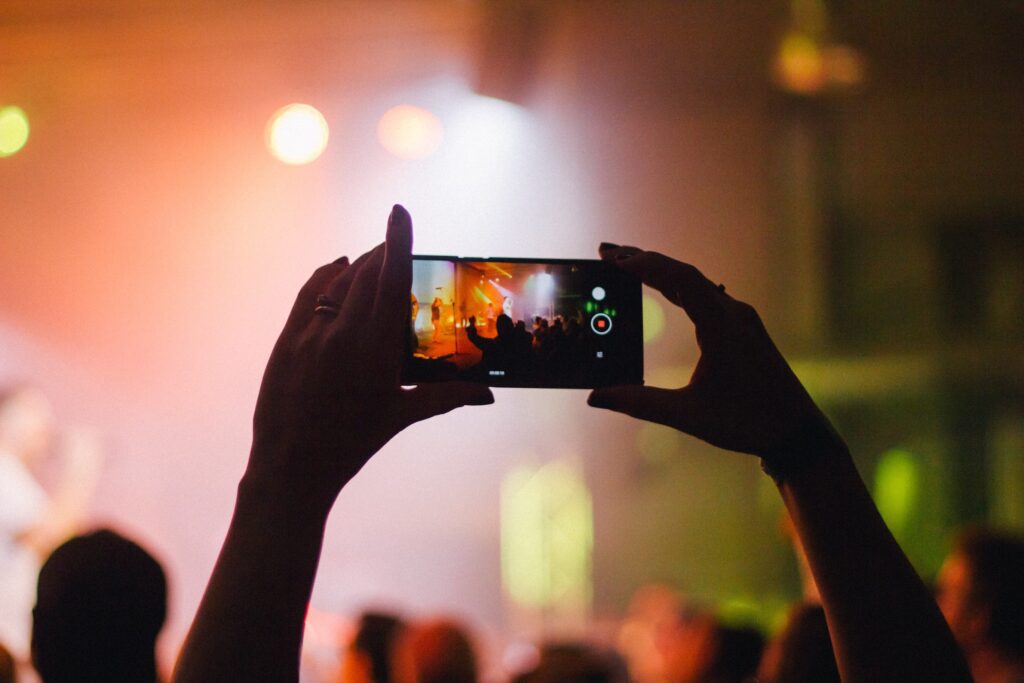 2021– The year we're back to live music in full swing? 22 john mark arnold soMvIOHmdgM unsplash 2021– The year we're back to live music in full swing?