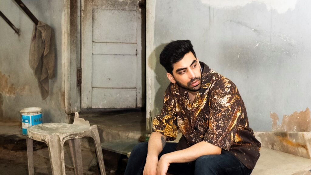 Oopar-Neeche by Saar Punch- A Kaleidoscope of Deep Emotions and Witty Lyricism