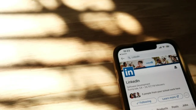 Can The Music Industry & Independent Artists Benefit From LinkedIn?