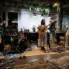 Meera Desai and Shashwat Bulusu Pull Off DIY Pop Up Gig After Music Fest Gets Cancelled