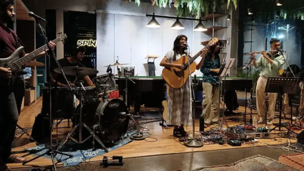 Meera Desai and Shashwat Bulusu Pull Off DIY Pop Up Gig After Music Fest Gets Cancelled