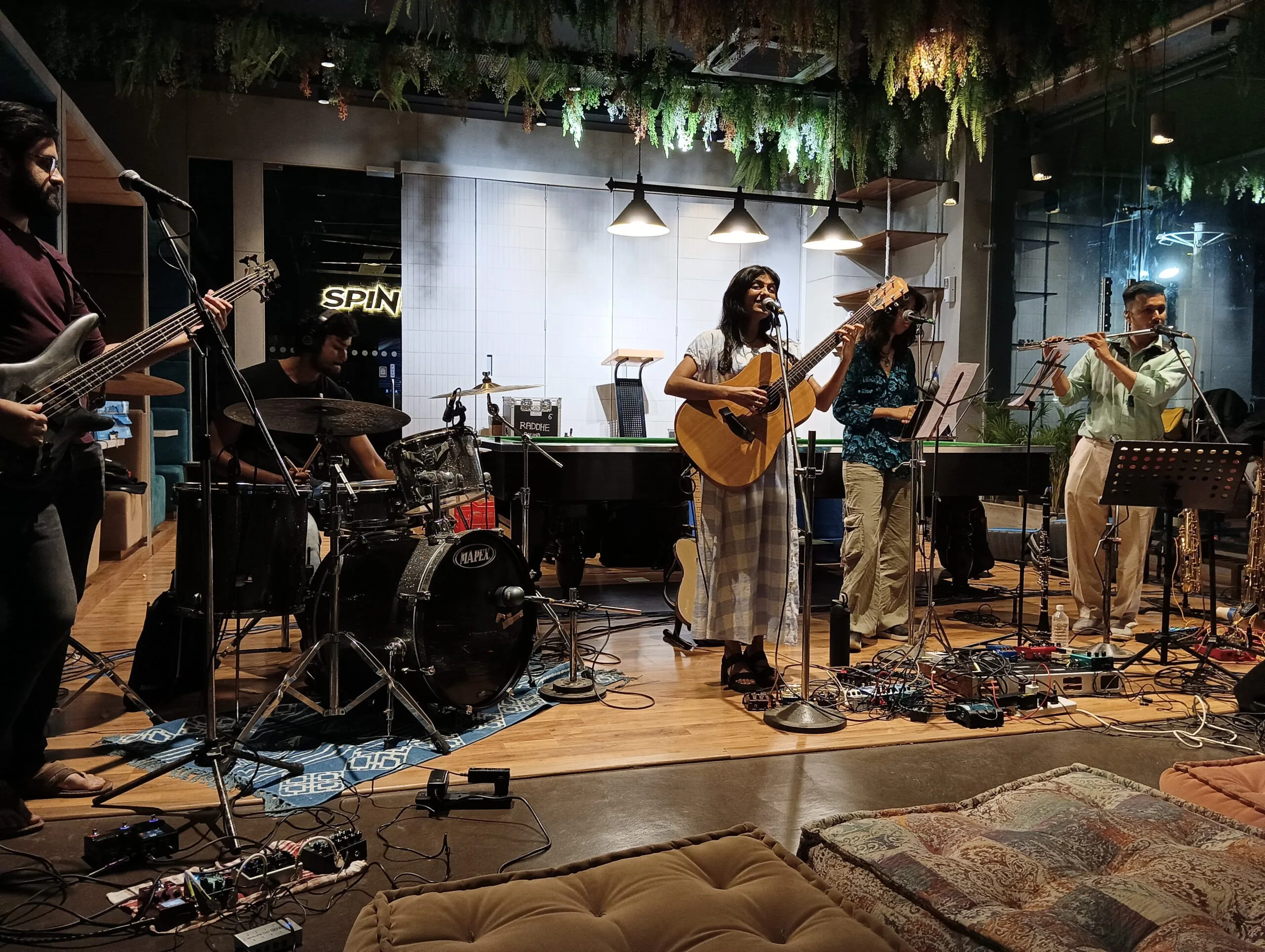 Meera Desai and Shashwat Bulusu Pull Off DIY Pop Up Gig After Music Fest Gets Cancelled