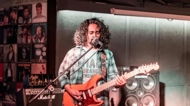 A Harmonic Reverie: Michael Dias' Pop Spectacle ”Show Me What's Real”