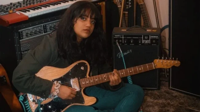 Tarini's Symphony of Serenity Through Debut EP "From These Cracks A Flower Grew"