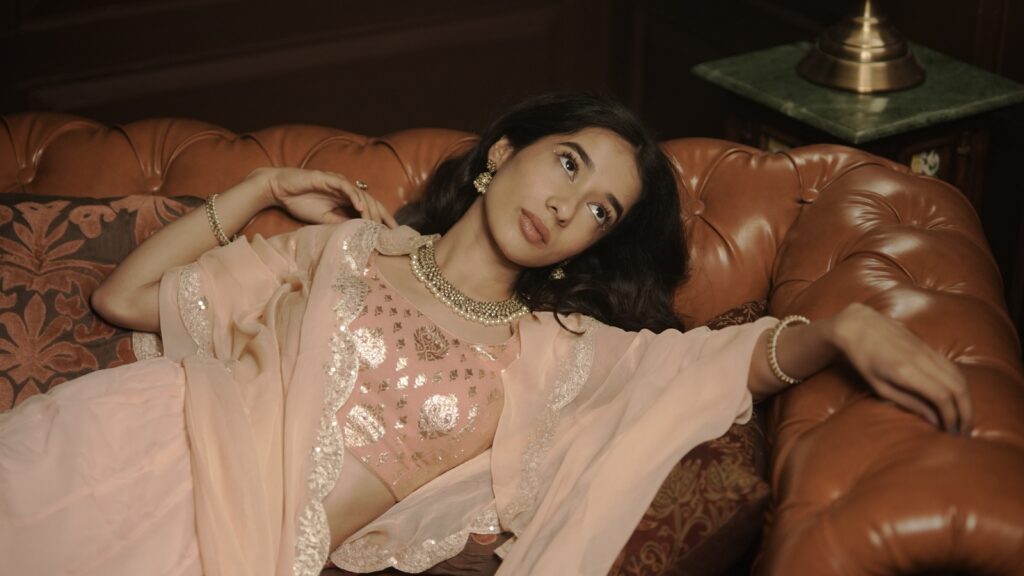 Krameri reinvents herself with new album 'Intrusive Thoughts'