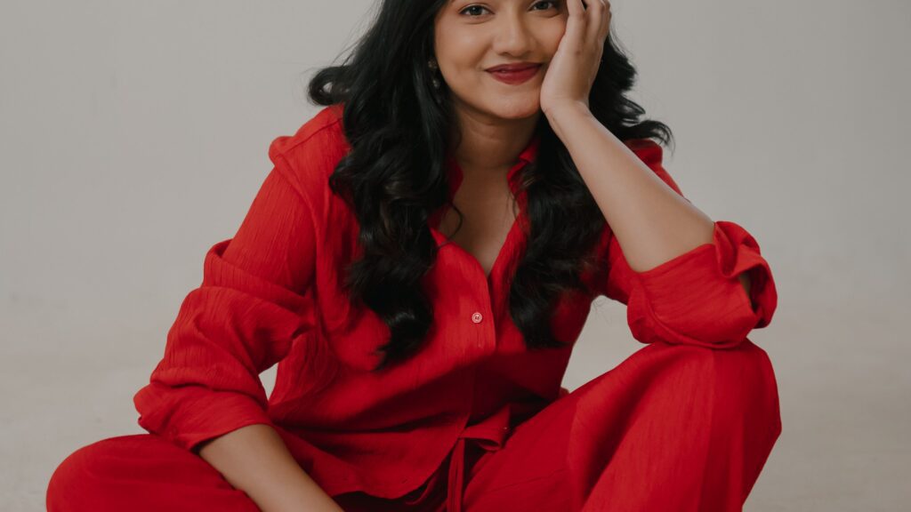 In My Asymmetry : Frizzell D'Souza's New EP is Proof of Her Delicate Songwriting