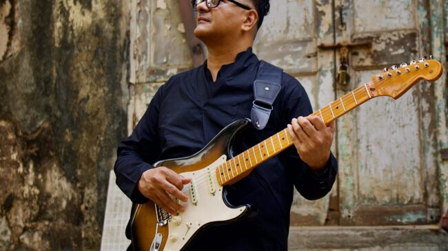 ‘Voyage 2’ by Dhruv Ghanekar is an energetic juxtaposition of Indian folk music and global genres