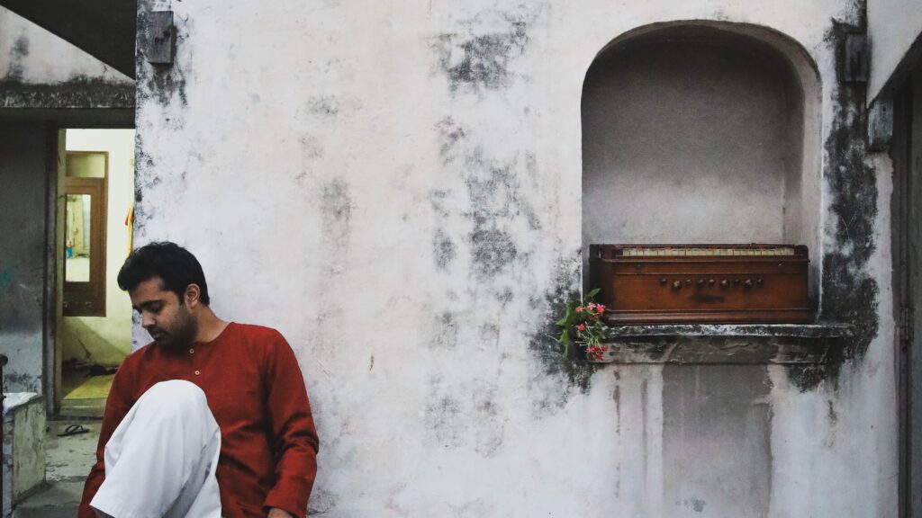 'Notes From The Dark', SafarRang's Debut EP Exhibits A Hindustani Alternative-Fusion Venture