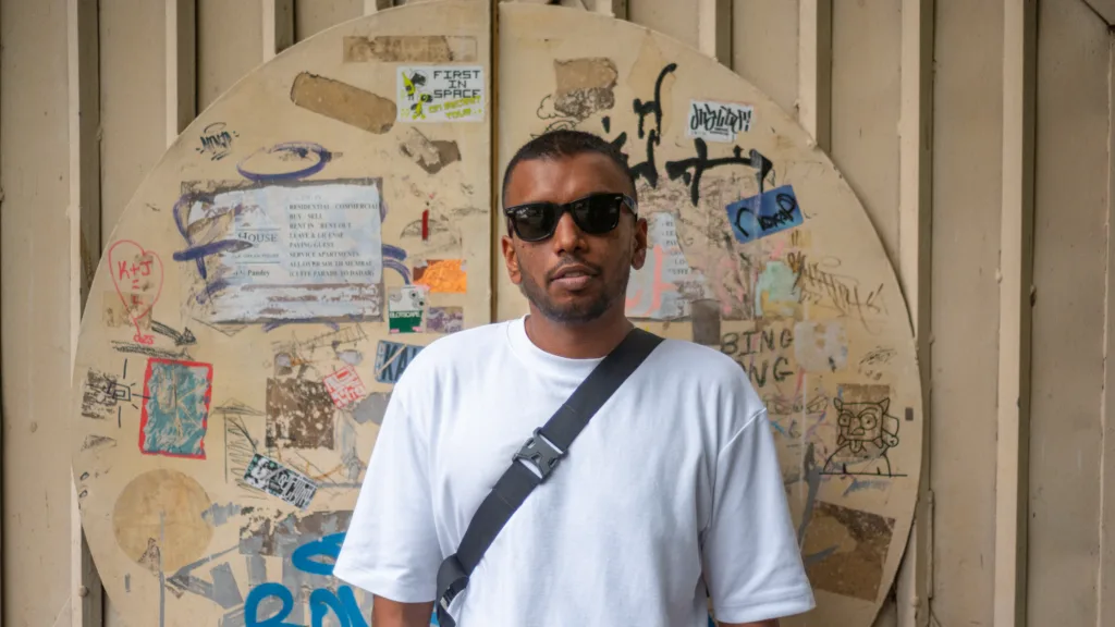 Warmth, Memory, and Elastic Bass: Diving into the Cinematic World of 'Twenty Seven' by Nate08