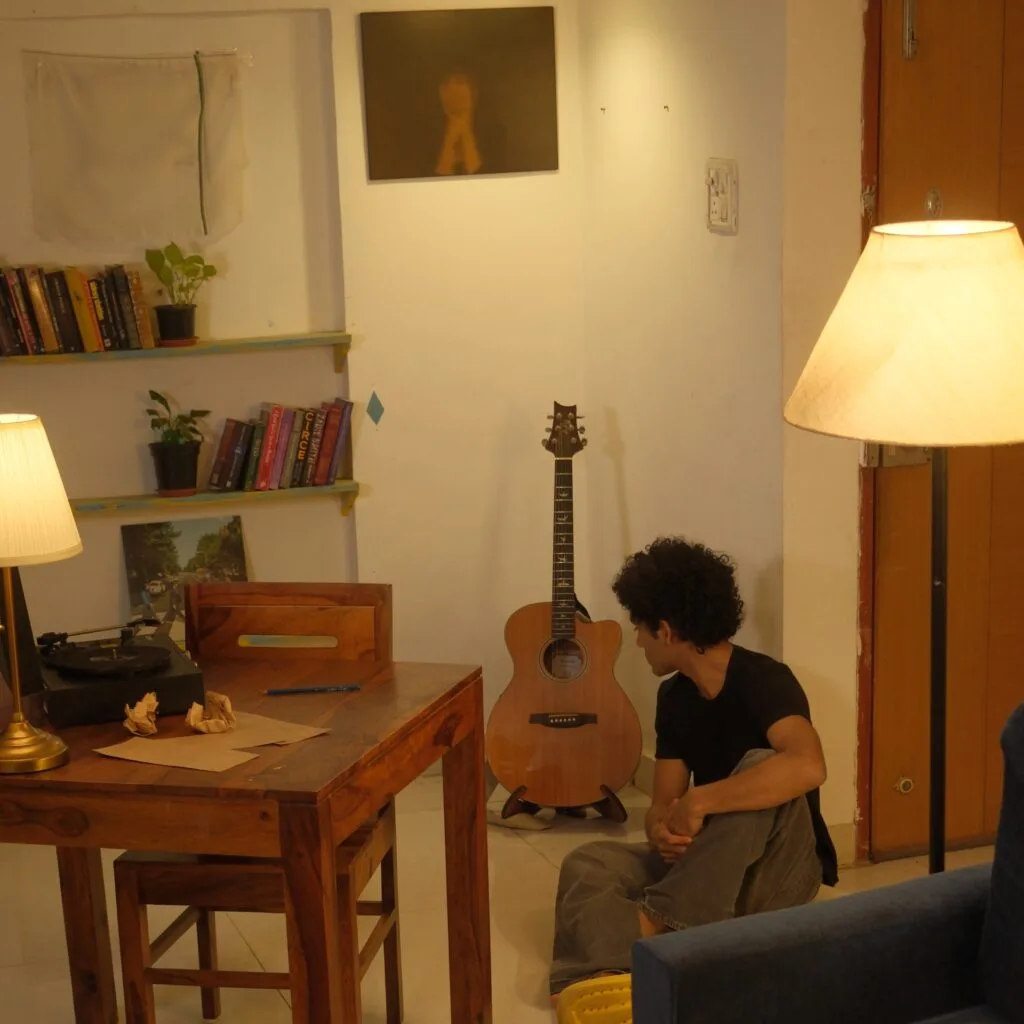 still 01 01 36 23 Himanshu’s Land of the Free Explores Belonging Through Gentle Acoustic Artistry