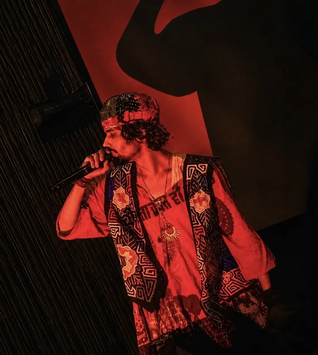 Albela’s 'Beetta Waqt Hi Dawai Hai' Blends Atmospheric Soundscapes With Haunting Delivery 23 Albela’s 'Beetta Waqt Hi Dawai Hai' Blends Atmospheric Soundscapes With Haunting Delivery
