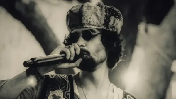 Albela’s 'Beetta Waqt Hi Dawai Hai' Blends Atmospheric Soundscapes With Haunting Delivery 6 Albela’s 'Beetta Waqt Hi Dawai Hai' Blends Atmospheric Soundscapes With Haunting Delivery